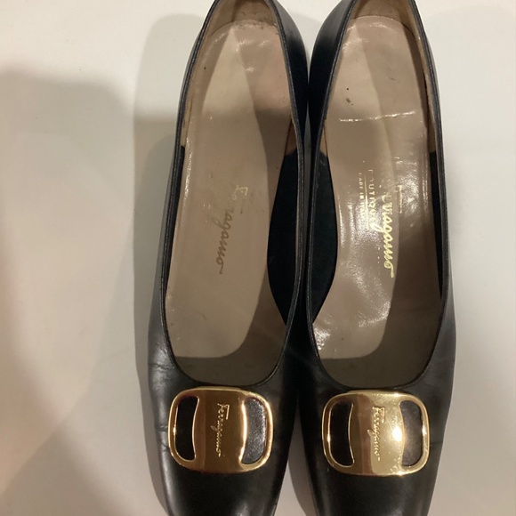 Vintage Salvatore Ferragamo Size 8 AAA Black - Picture 2 of 10
